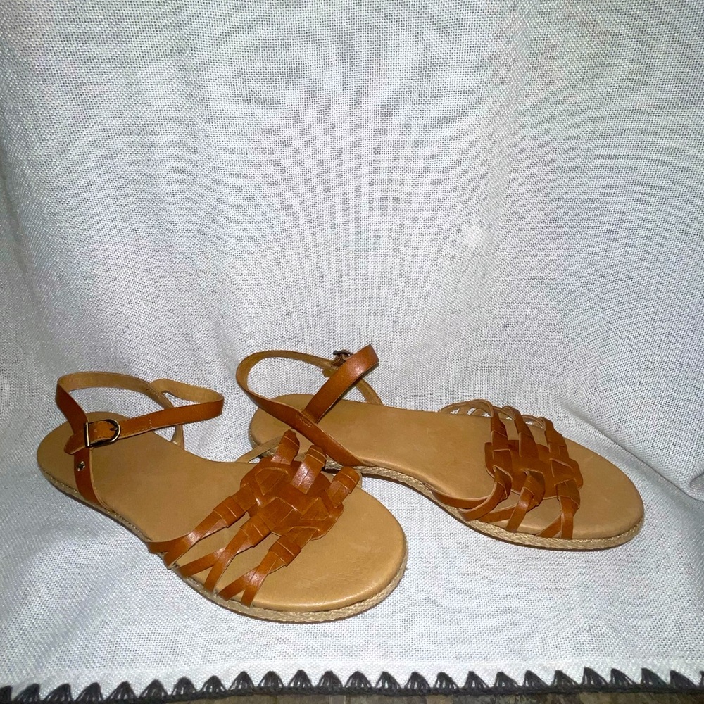Ugg sandals NEW never worn smoke free home